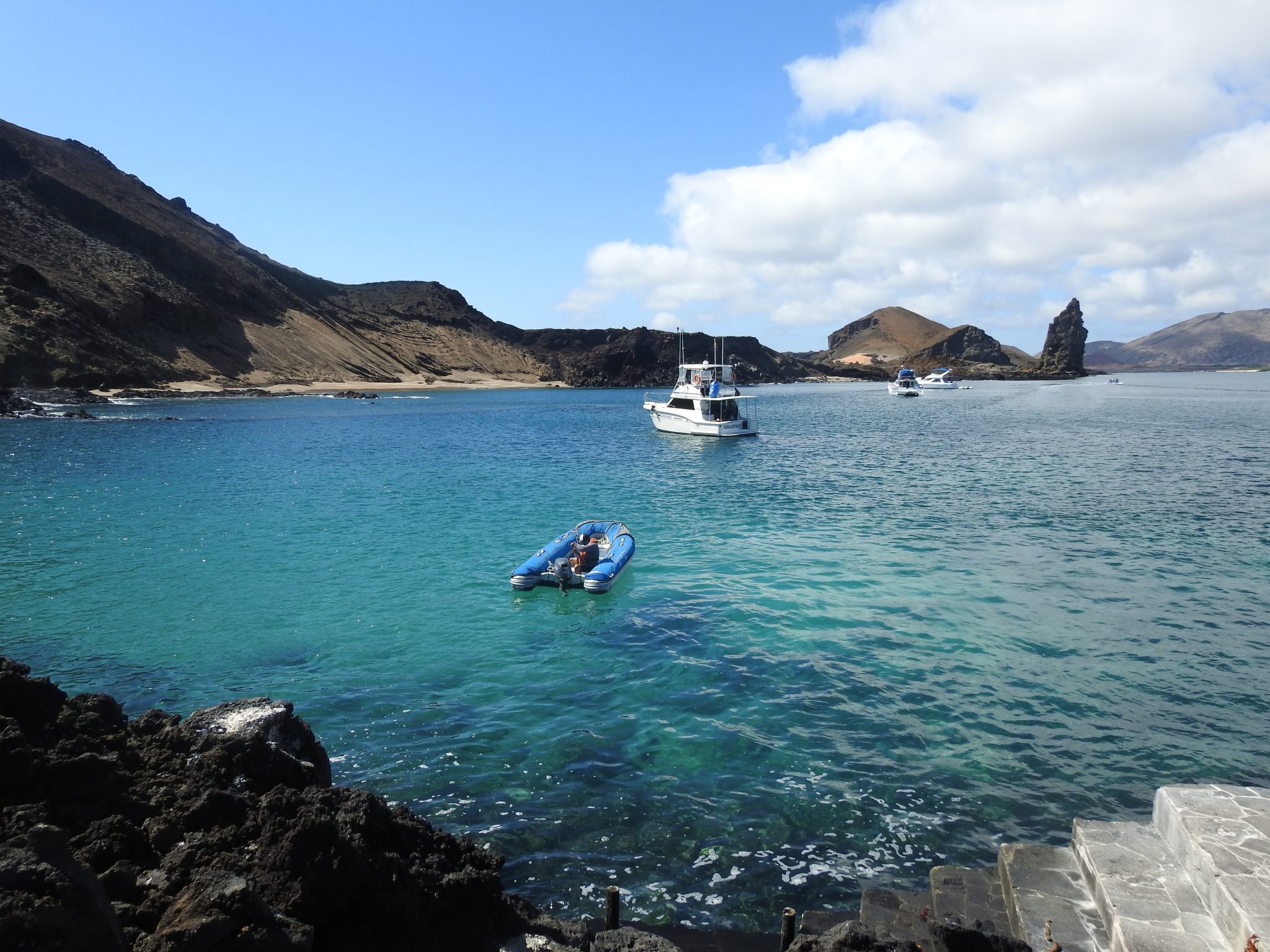 galapagos islands tours budget